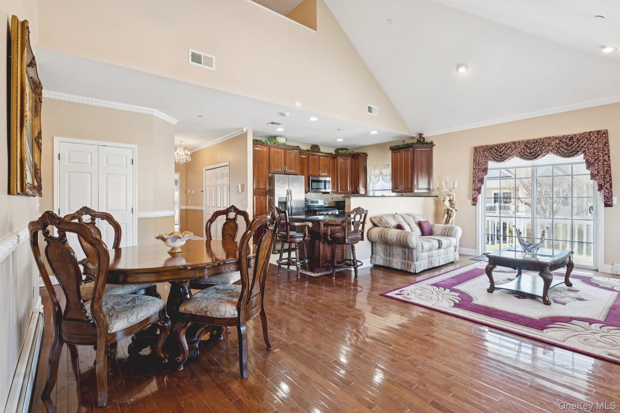 #9 photo, 110 Kenneth Court, Amityville , NY 11701