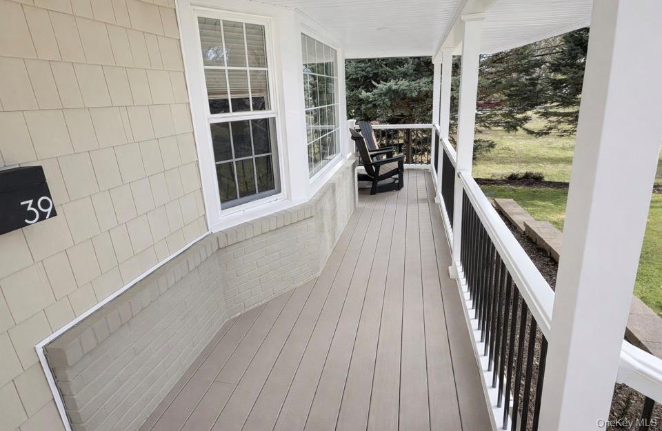 #11 photo, 39 West Lane, सफ़ोक काउंटी Bay Shore , NY 11706