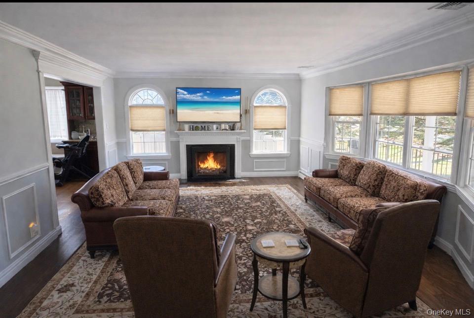 #9 photo, 39 West Lane, सफ़ोक काउंटी Bay Shore , NY 11706