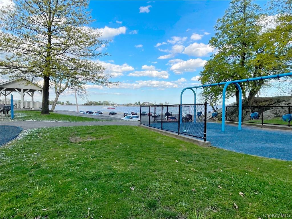 #6 photo, 40 Davenport Avenue, New Rochelle , NY 10805