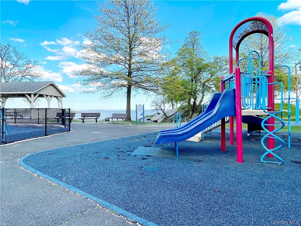 #7 photo, 40 Davenport Avenue, New Rochelle , NY 10805