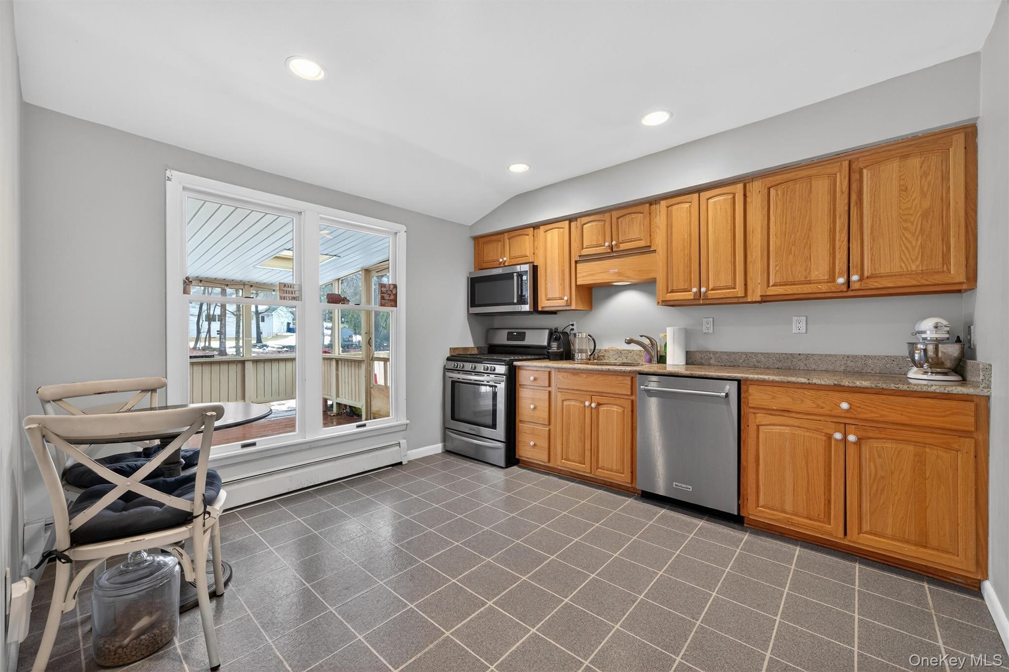 #8 photo, 9 Eros Drive, Airmont , NY 10952