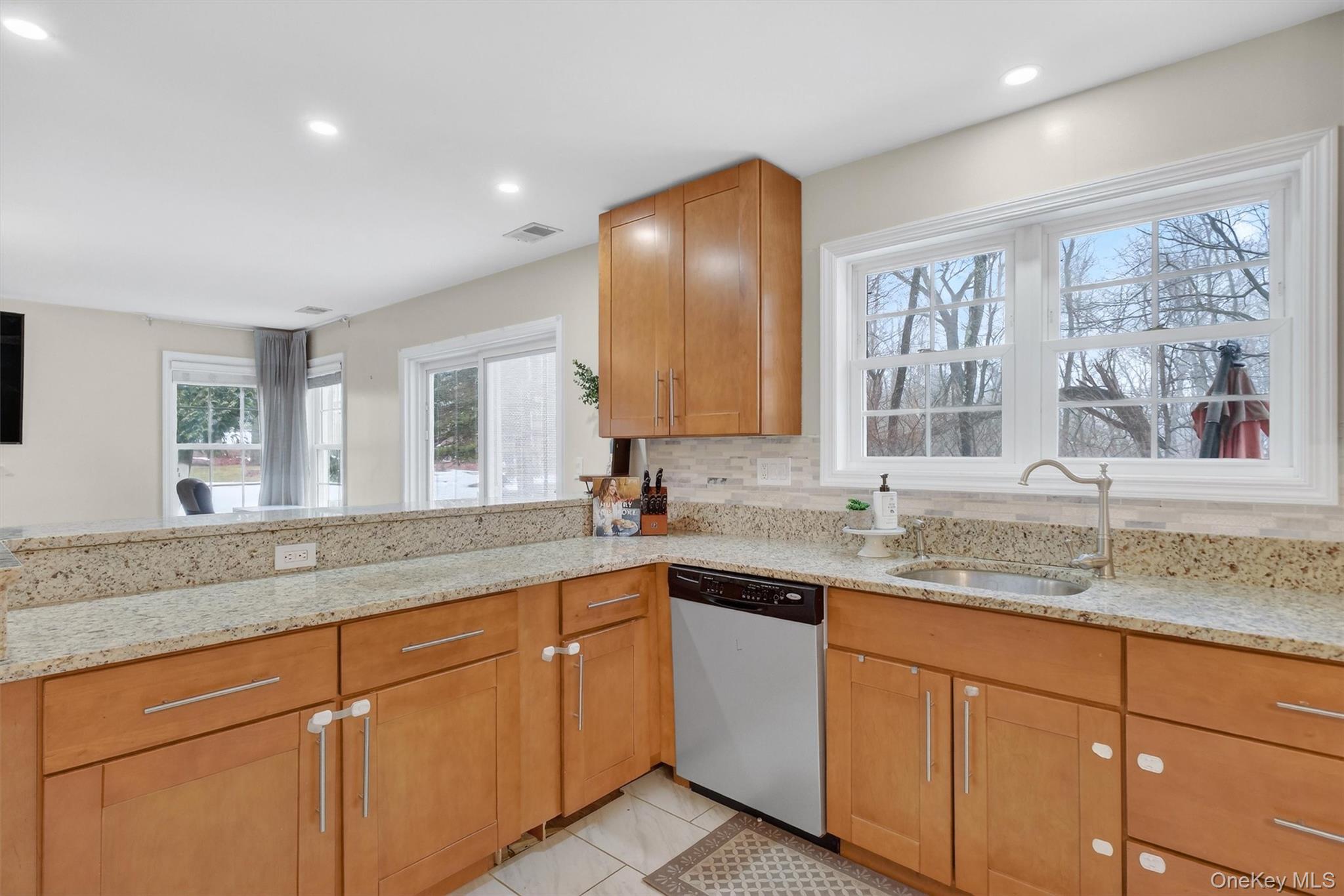 #14 photo, 3158 Stoneleigh Court, Yorktown Heights , NY 10598