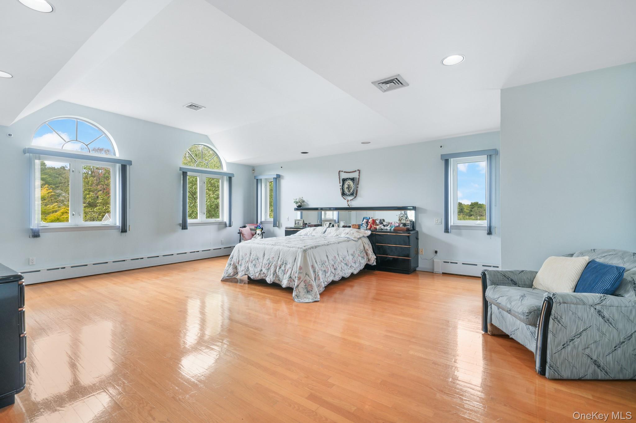 #19 photo, 47 Westchester View Lane, White Plains , NY 10607