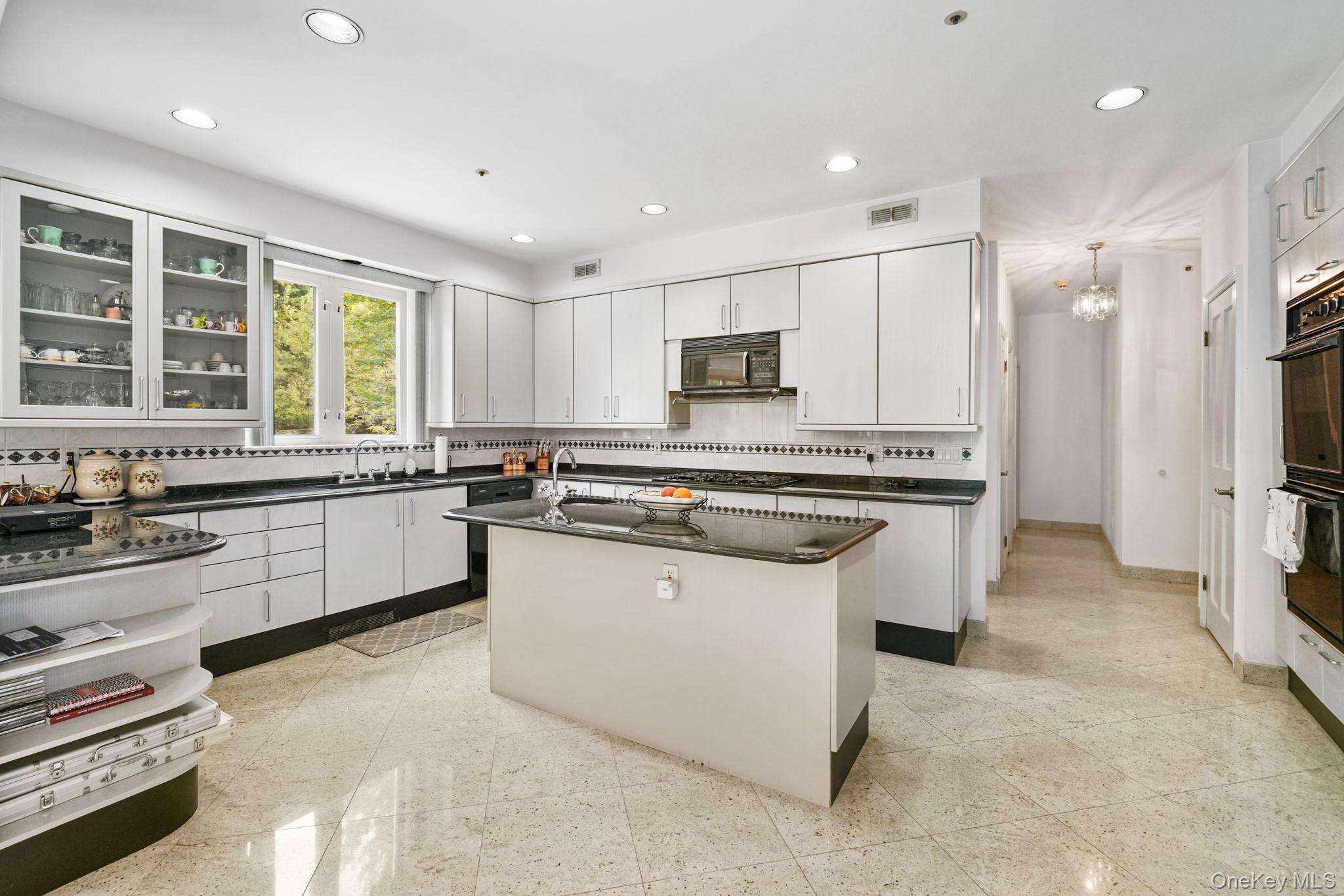 #9 photo, 47 Westchester View Lane, White Plains , NY 10607