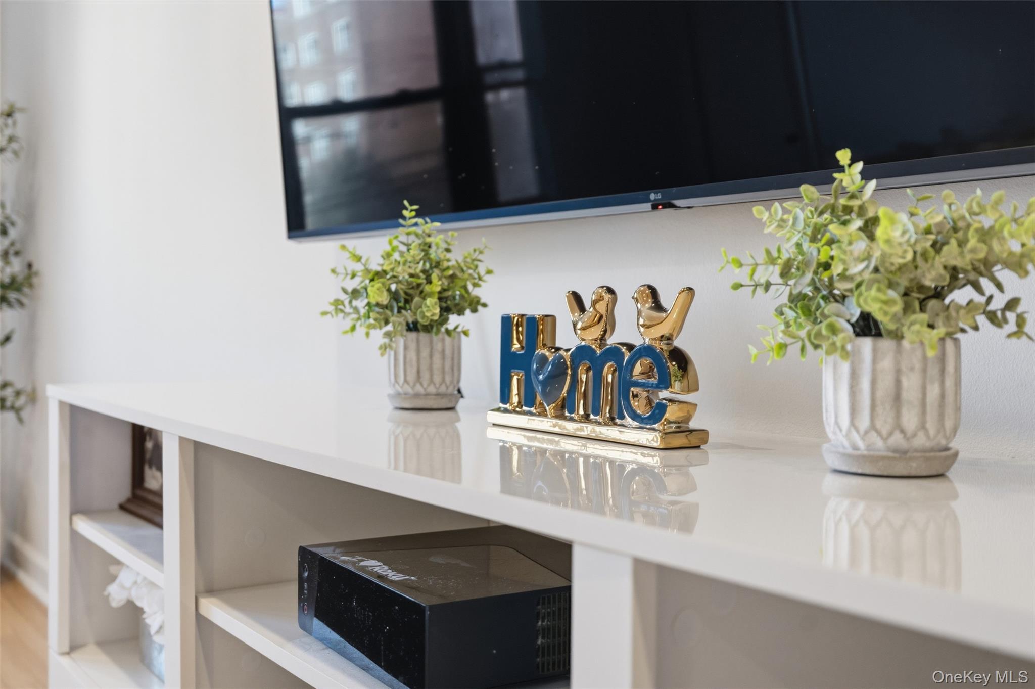 #3 photo, 101 Old Mamaroneck Road, White Plains , NY 10605