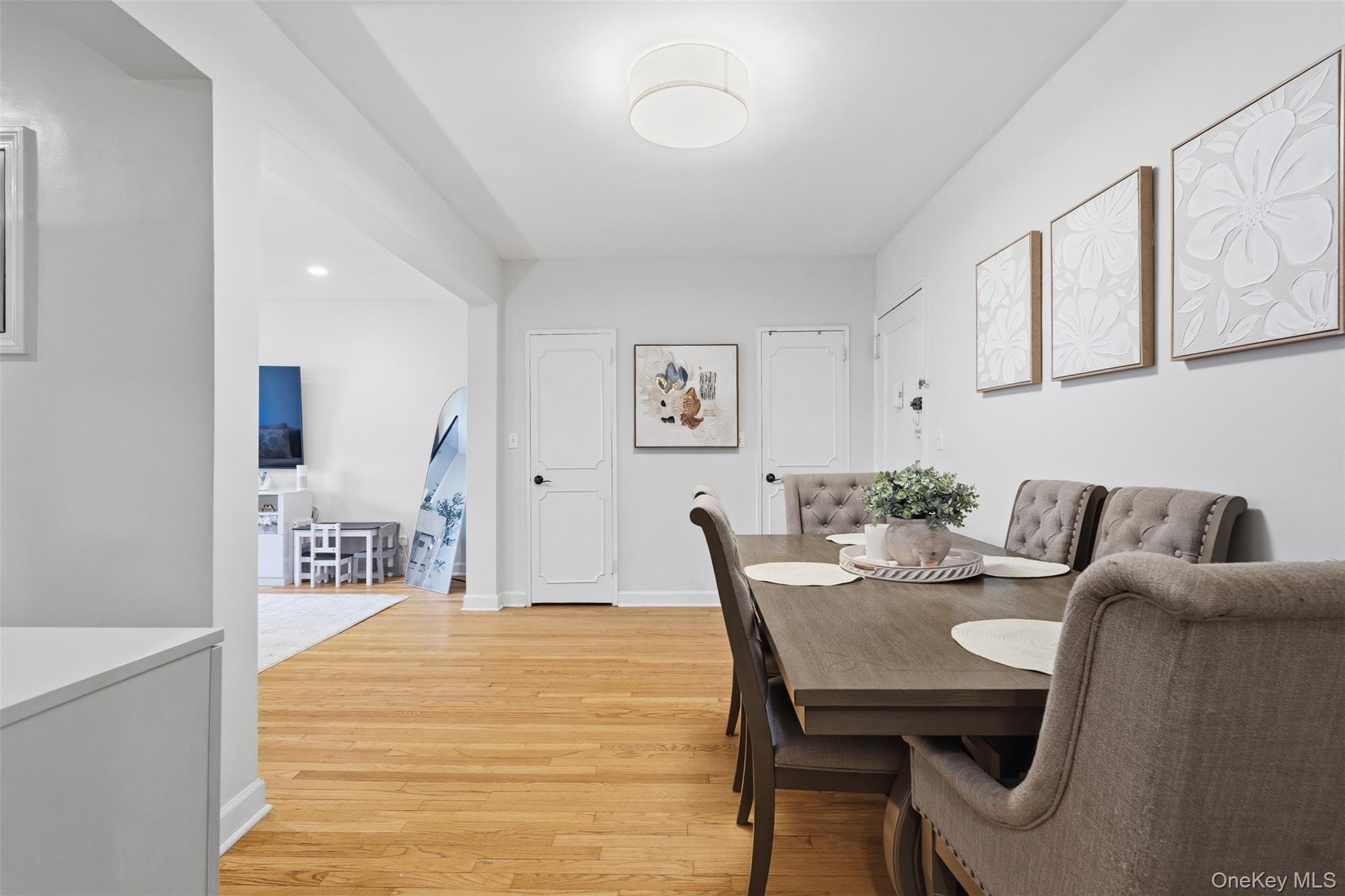 #7 photo, 101 Old Mamaroneck Road, White Plains , NY 10605