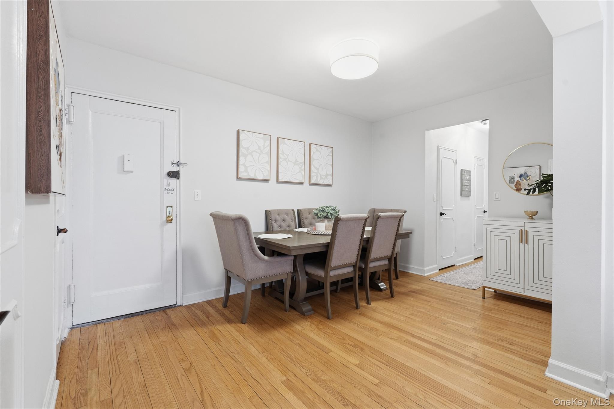 #8 photo, 101 Old Mamaroneck Road, White Plains , NY 10605