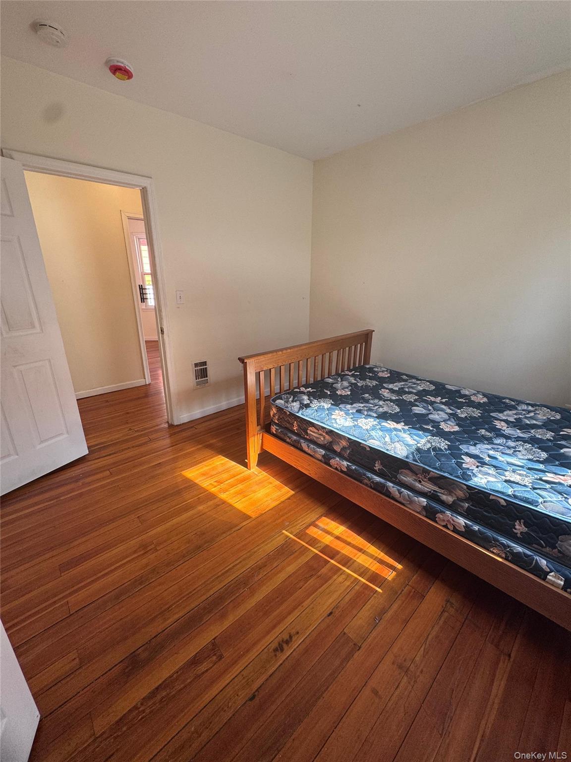 #17 photo, 4 Gray Street, Poughkeepsie , NY 12603