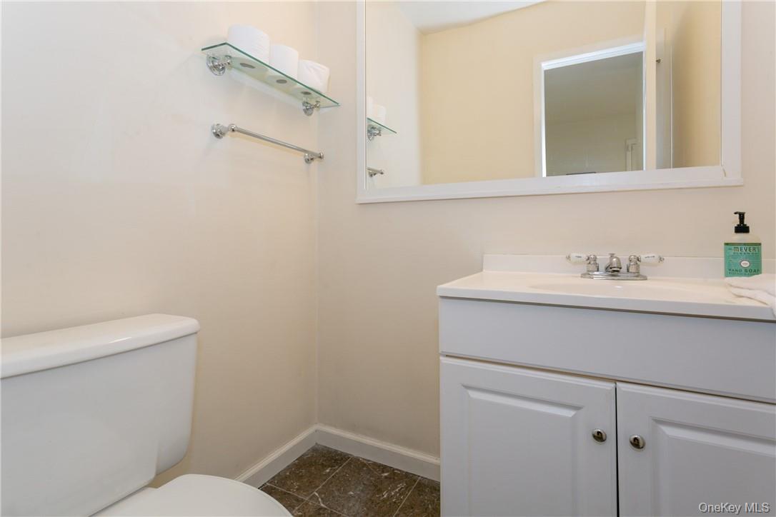 #10 photo, 118 Stone Bridge Square, Chappaqua , NY 10514