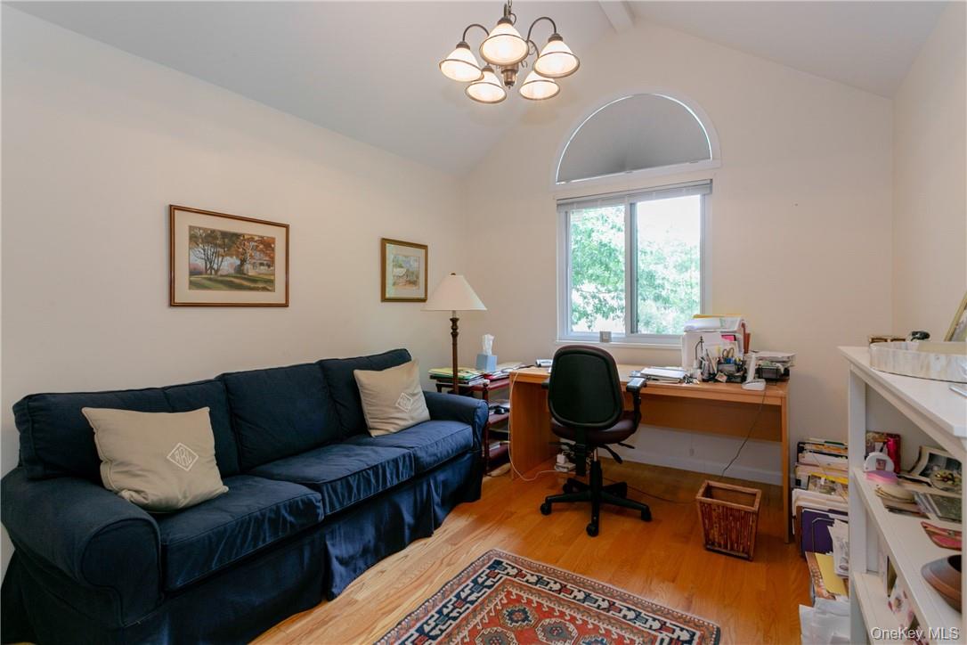 #15 photo, 118 Stone Bridge Square, Chappaqua , NY 10514