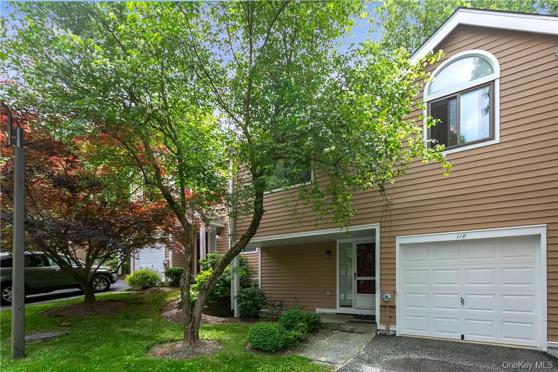 #2 photo, 118 Stone Bridge Square, Chappaqua , NY 10514