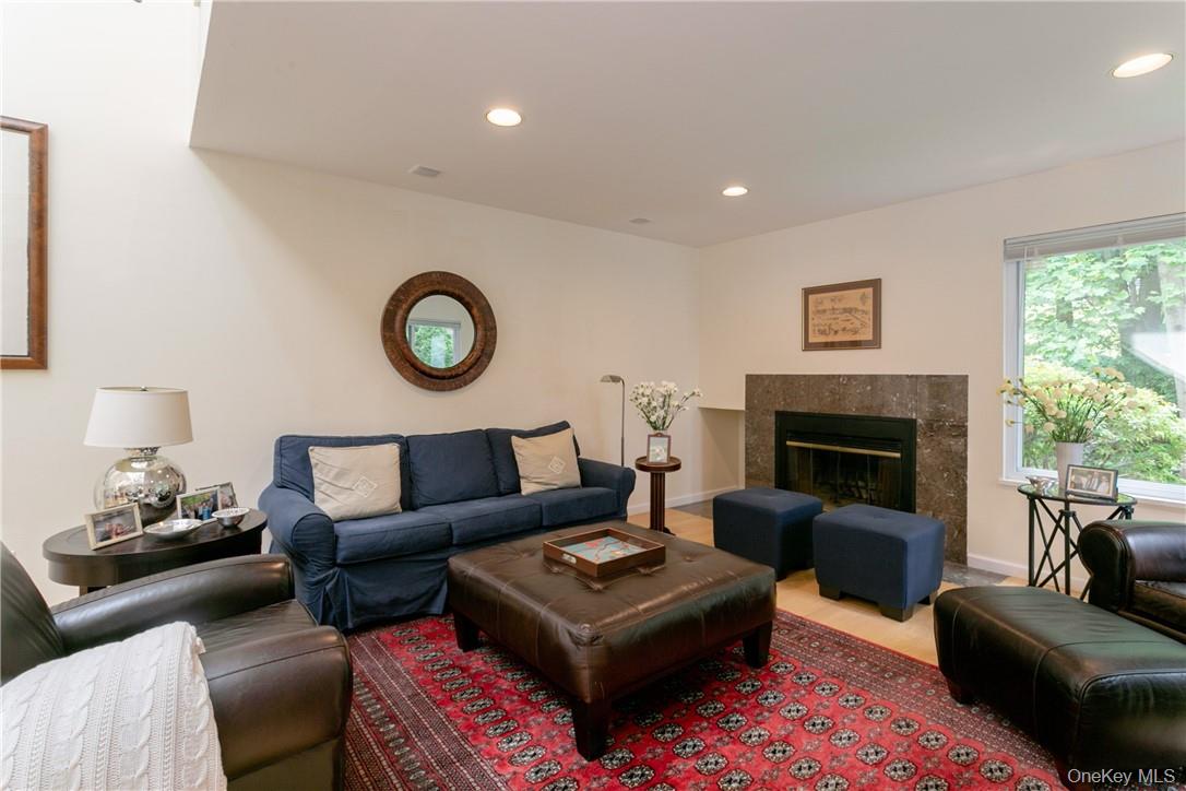 #4 photo, 118 Stone Bridge Square, Chappaqua , NY 10514