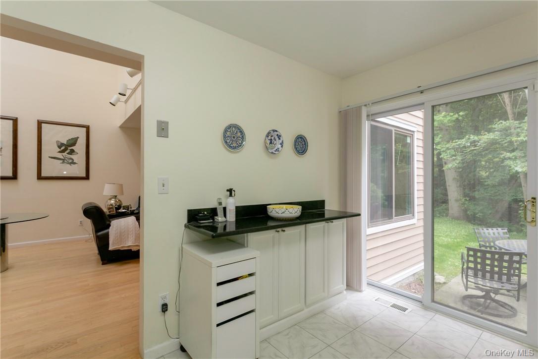 #7 photo, 118 Stone Bridge Square, Chappaqua , NY 10514