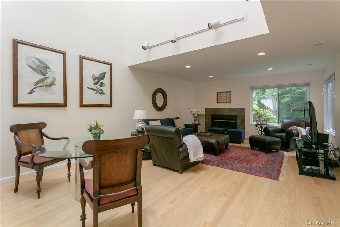 #9 photo, 118 Stone Bridge Square, Chappaqua , NY 10514