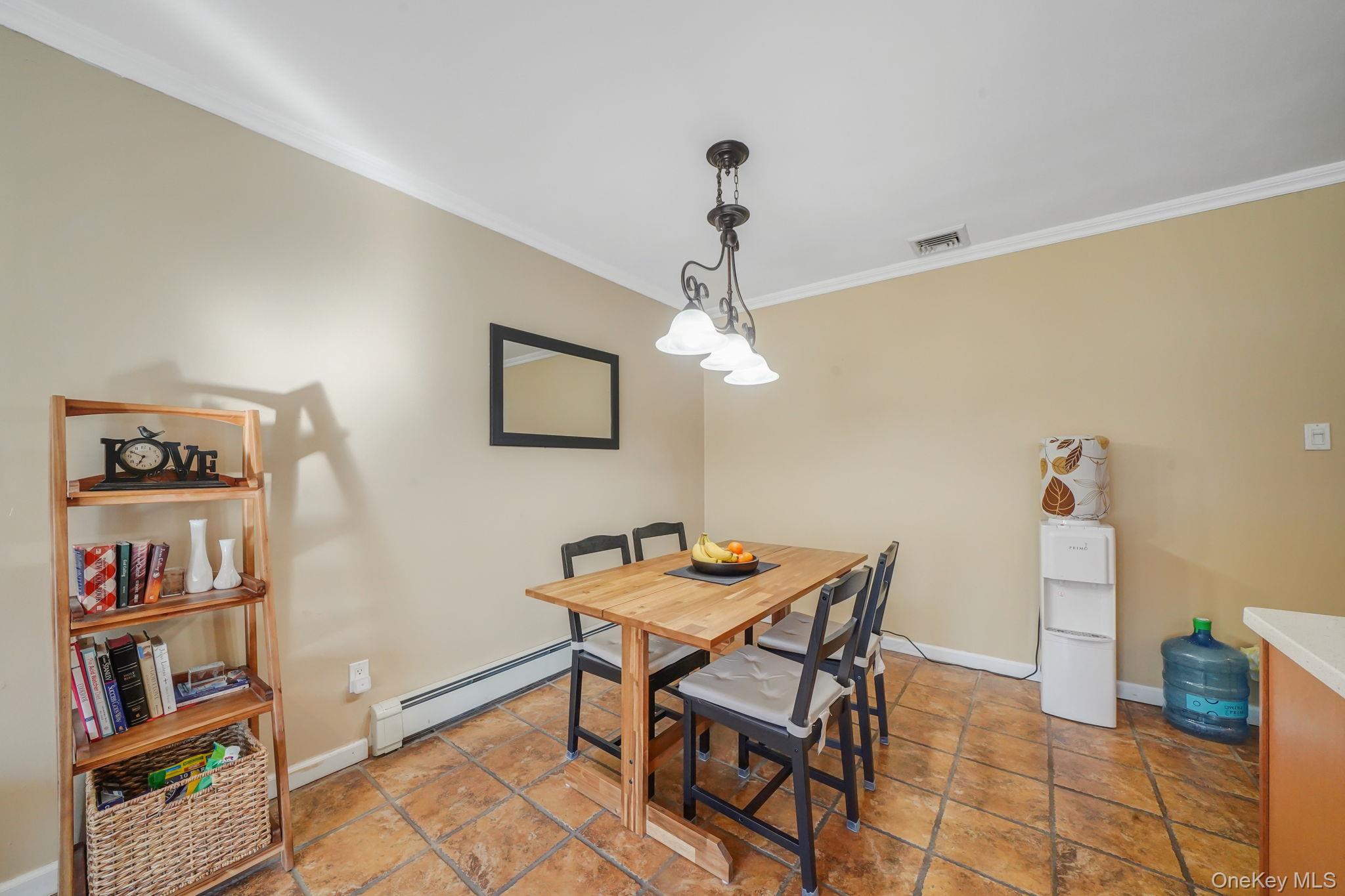 #8 photo, 23 Pearsall Place, מחוז סאפוק Deer Park , NY 11729