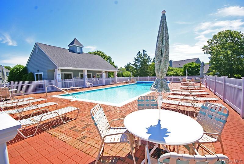 #3 photo, 64 Brittany Lane, מחוז סאפוק Westhampton Beach , NY 11978