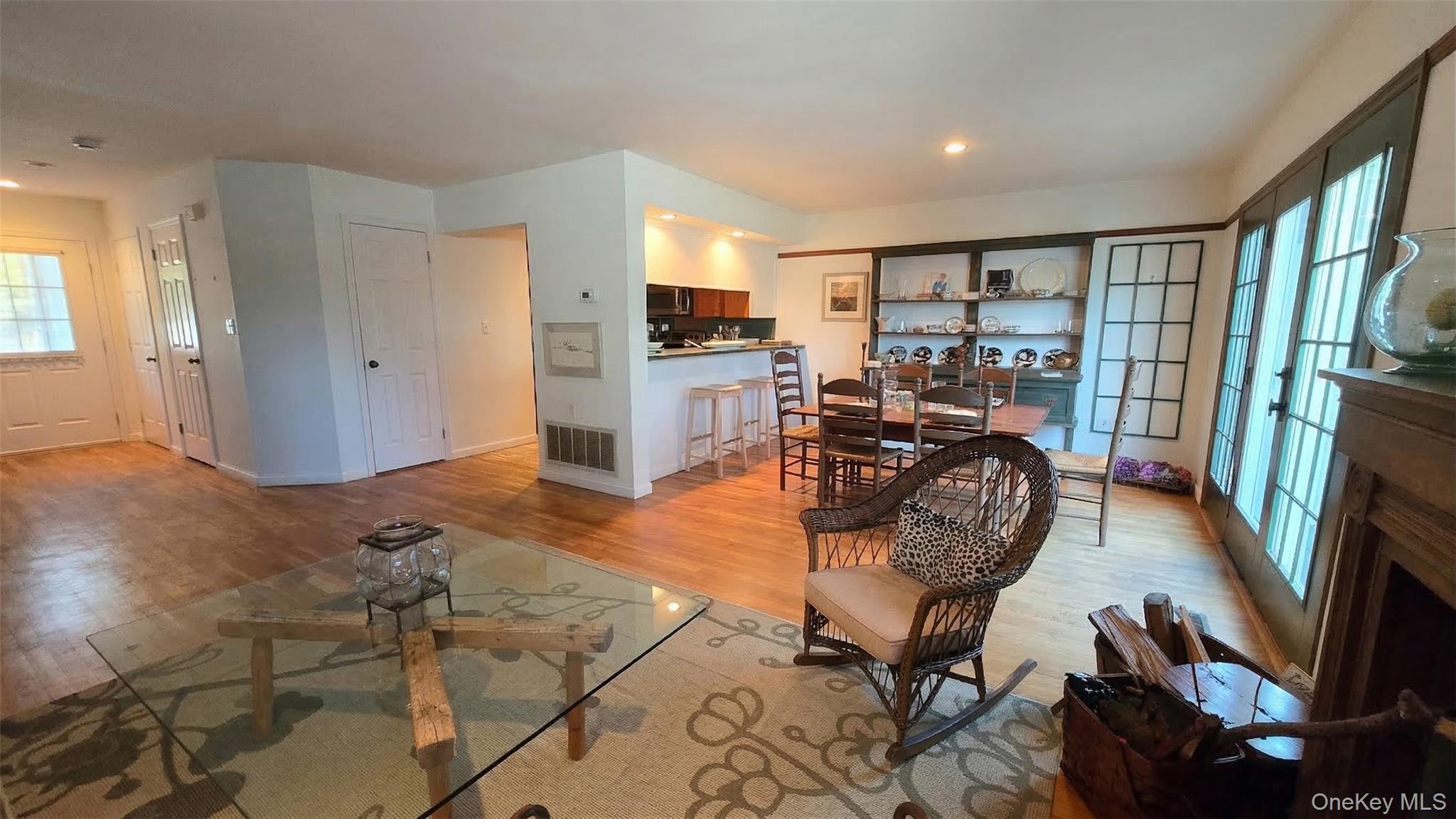 #6 photo, 64 Brittany Lane, מחוז סאפוק Westhampton Beach , NY 11978