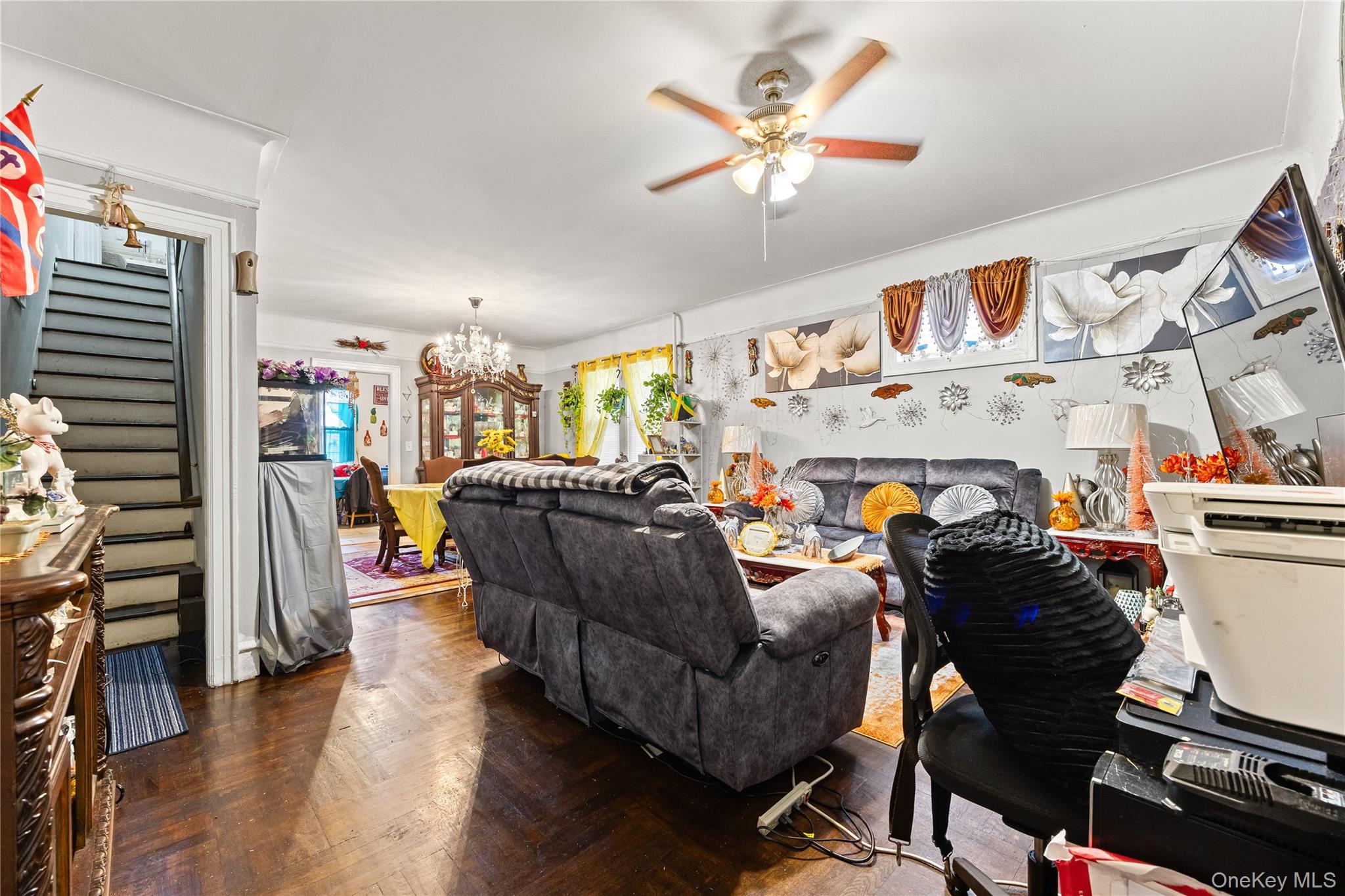 #4 photo, 667 E 230th Street, 브롱크스 Bronx , NY 10466