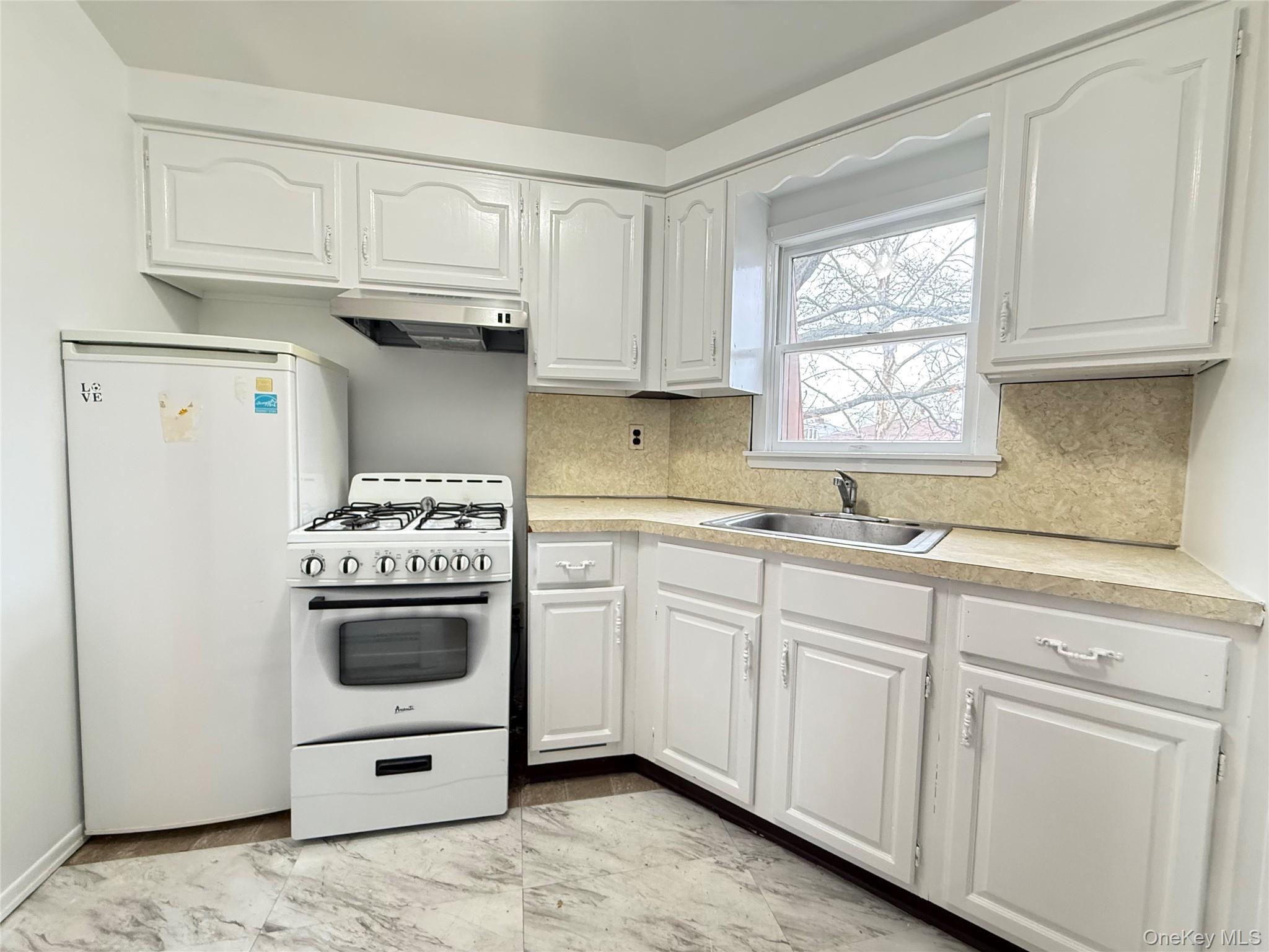 #2 photo, 157-54 20 Road, Куинс ‖ Whitestone , NY 11357