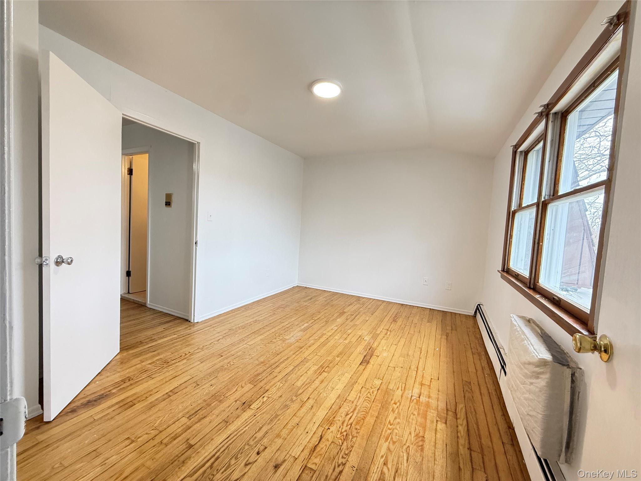 #5 photo, 157-54 20 Road, Куинс ‖ Whitestone , NY 11357