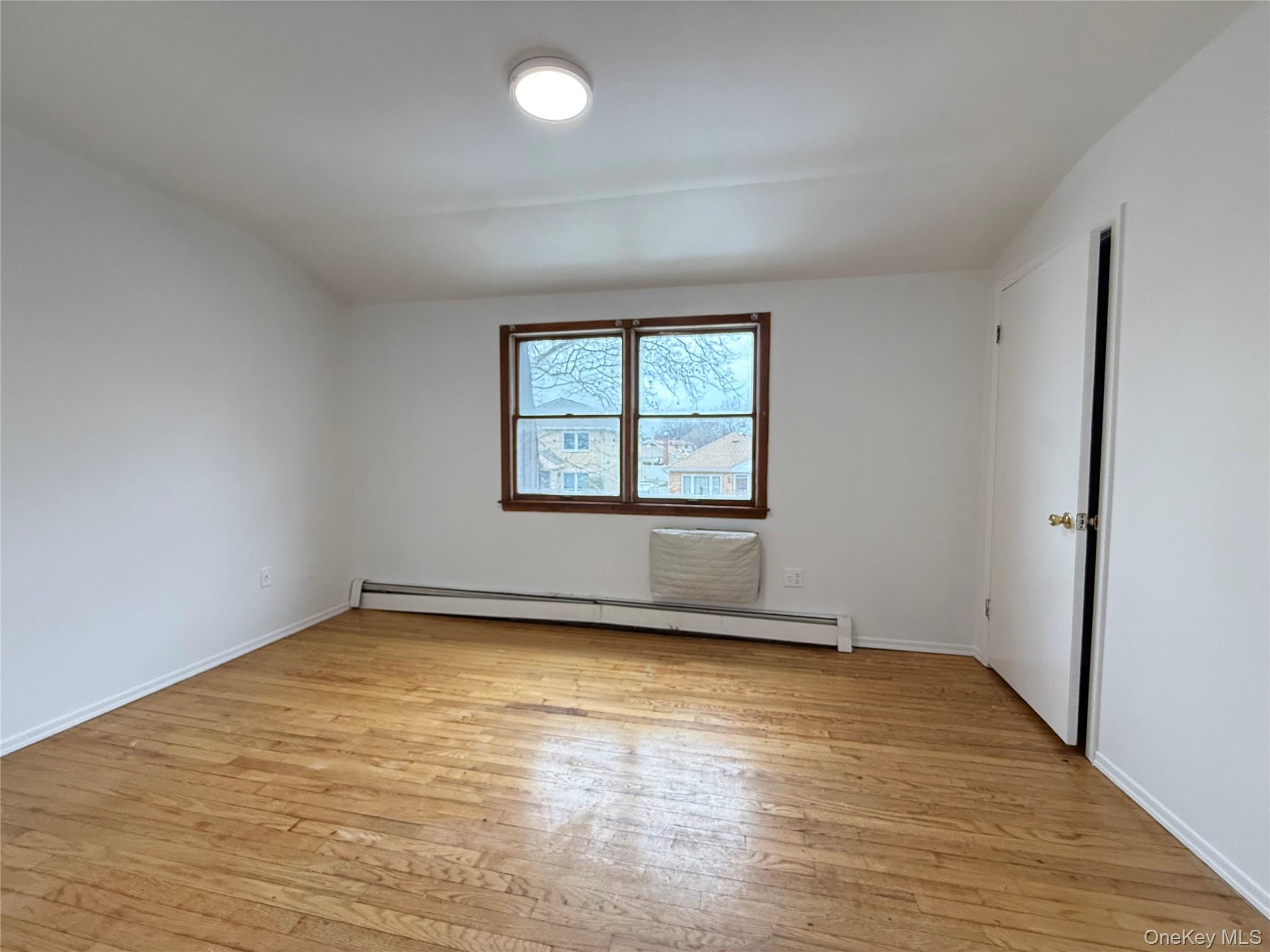 #6 photo, 157-54 20 Road, Куинс ‖ Whitestone , NY 11357