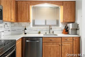 #11 photo, 21 Canterbury Road, Great Neck , NY 11021