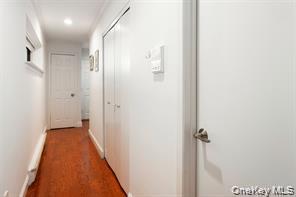 #17 photo, 21 Canterbury Road, Great Neck , NY 11021