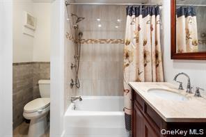 #20 photo, 21 Canterbury Road, Great Neck , NY 11021