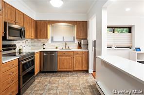 #8 photo, 21 Canterbury Road, Great Neck , NY 11021