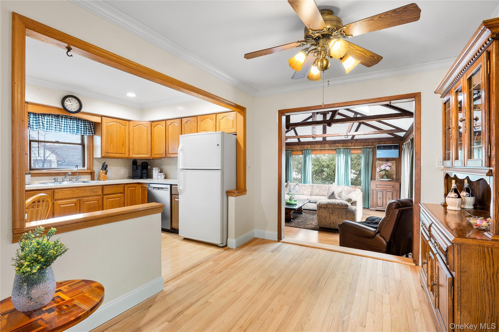 #14 photo, 88 Evans Avenue, নাসাউ কাউন্টি Albertson , NY 11507