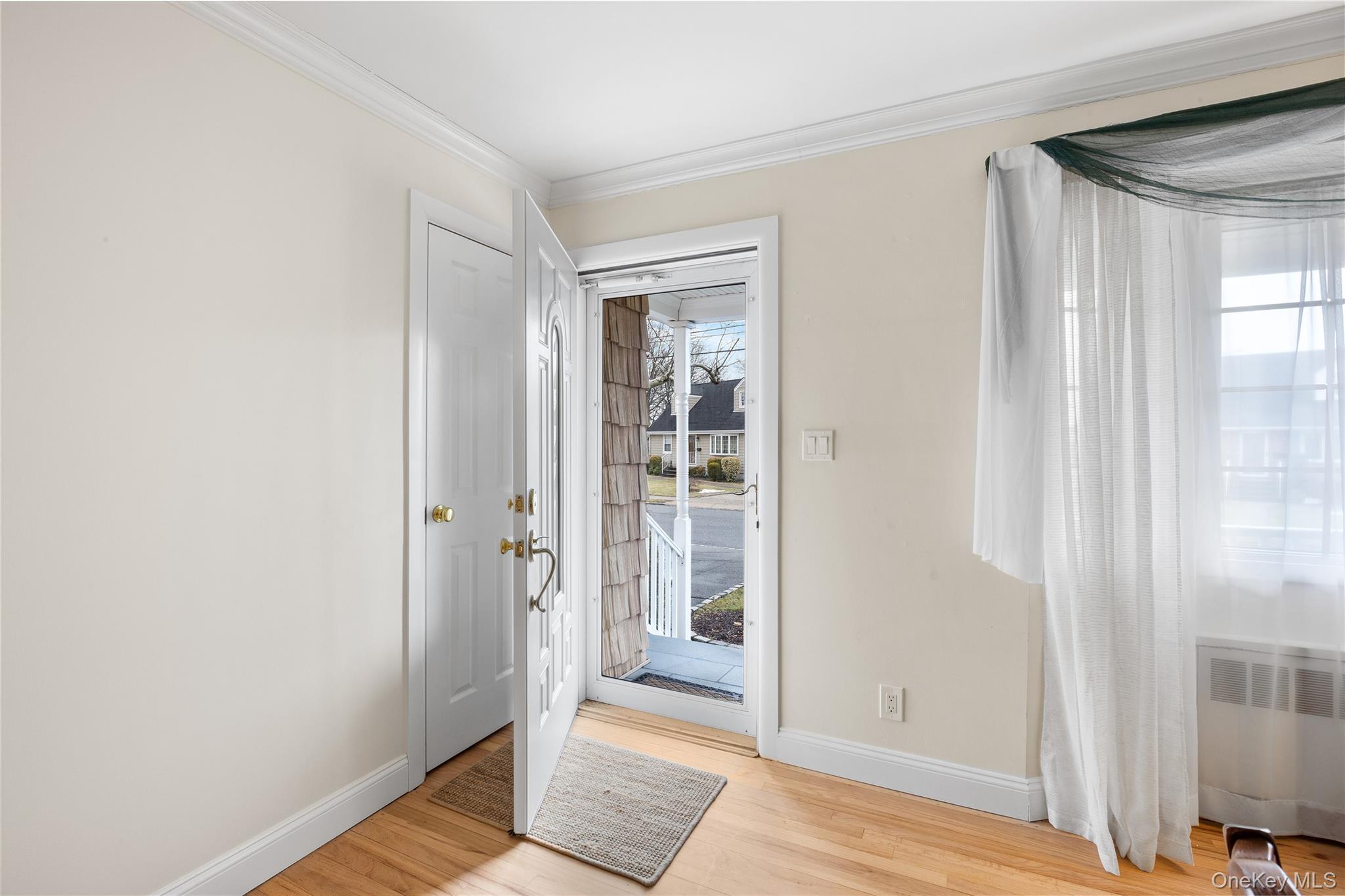 #6 photo, 88 Evans Avenue, নাসাউ কাউন্টি Albertson , NY 11507