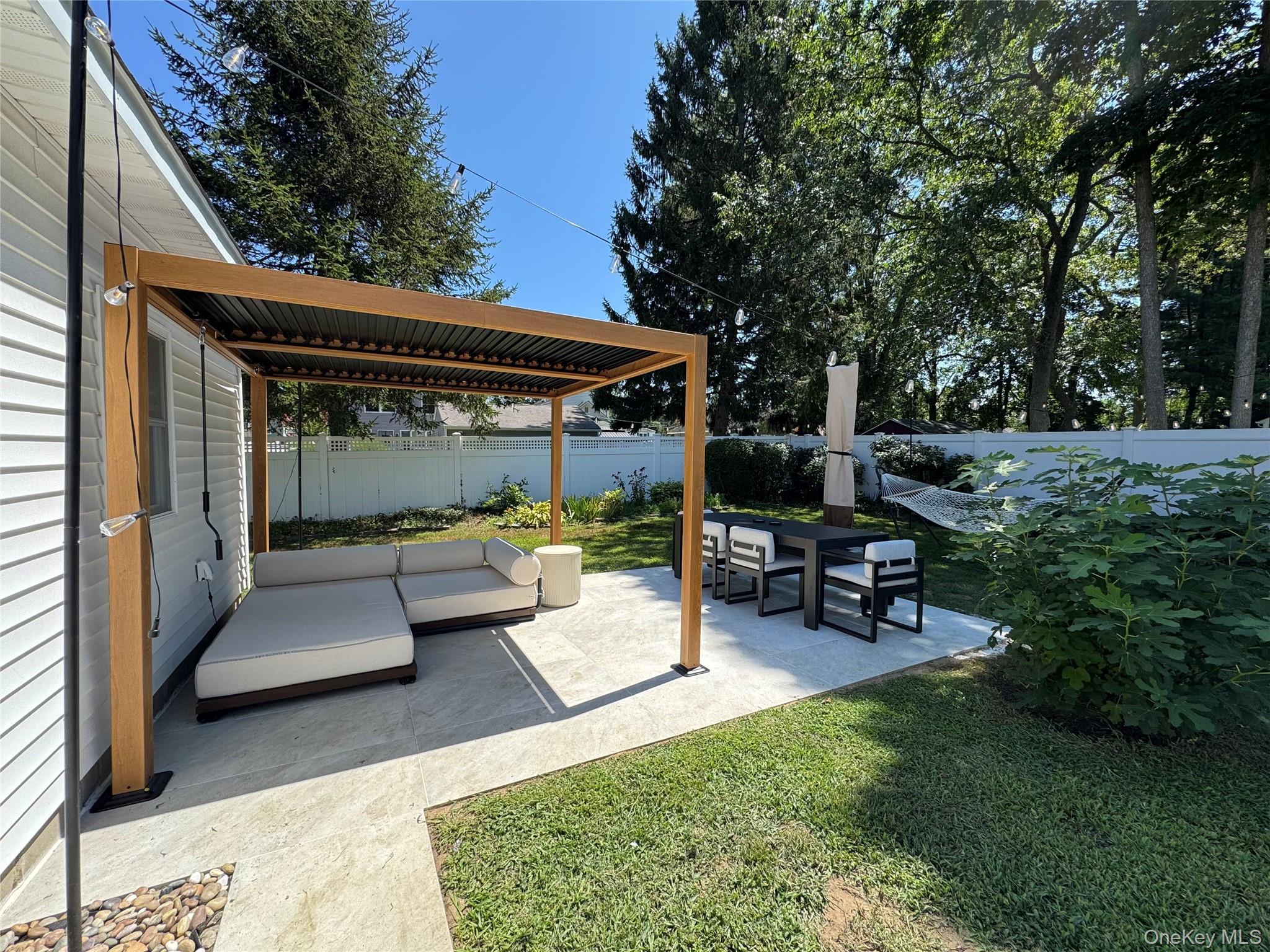 #12 photo, 83 Vanderbilt Avenue, מחוז סאפוק West Babylon , NY 11704