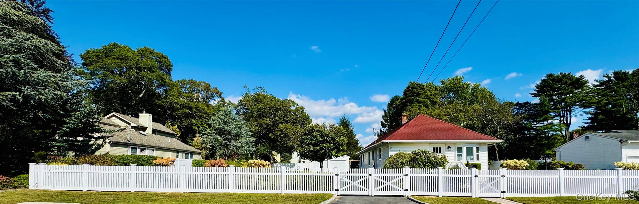 #2 photo, 83 Vanderbilt Avenue, מחוז סאפוק West Babylon , NY 11704