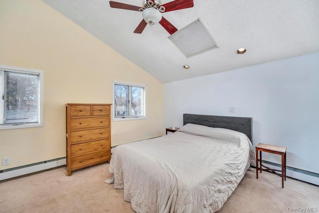 #13 photo, 80 Parkway Boulevard, מחוז סאפוק Ronkonkoma , NY 11779