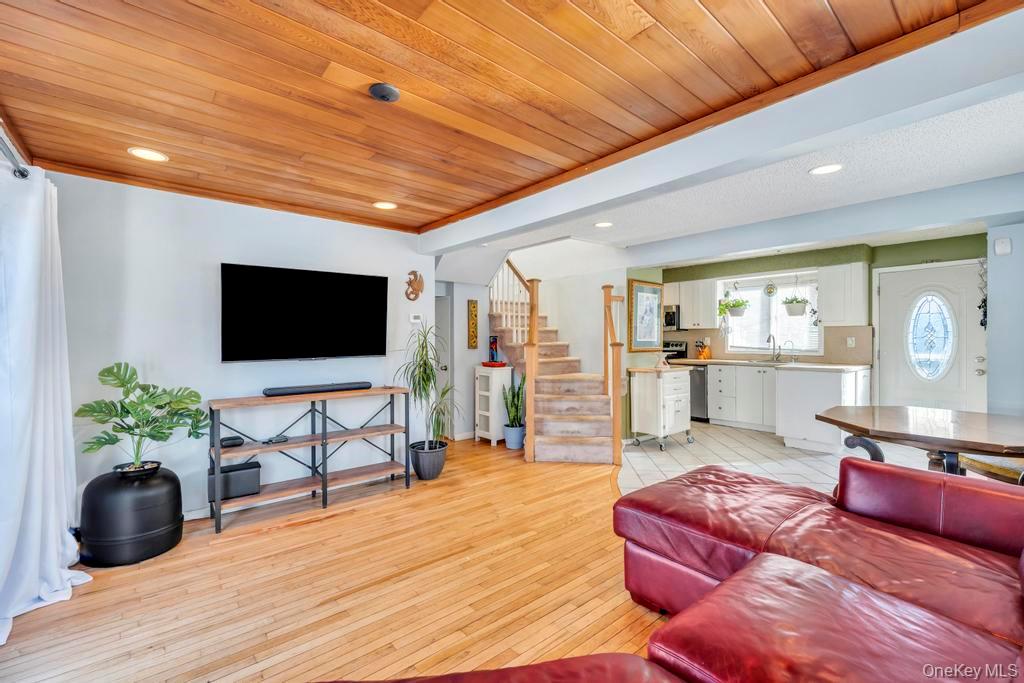 #3 photo, 80 Parkway Boulevard, מחוז סאפוק Ronkonkoma , NY 11779