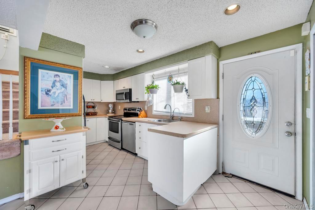 #8 photo, 80 Parkway Boulevard, מחוז סאפוק Ronkonkoma , NY 11779