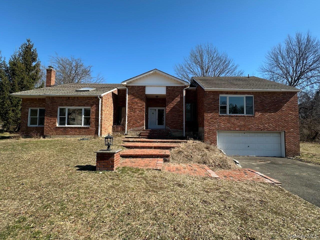 #1 photo, 106 Woods Drive, מחוז נסאו Roslyn , NY 11576