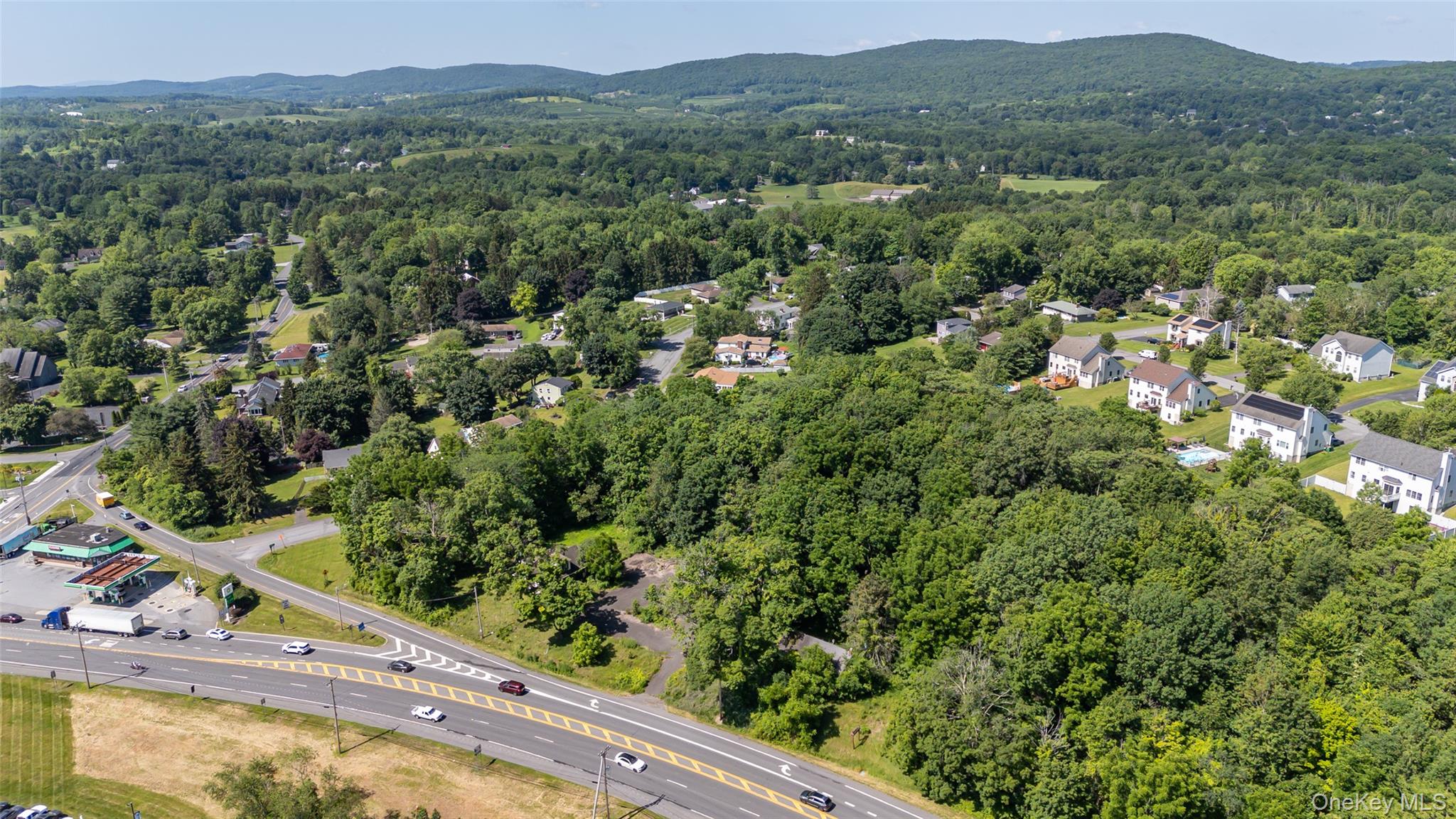 #14 photo, 3715-3725 US Highway 9w Route, Highland , NY 12528