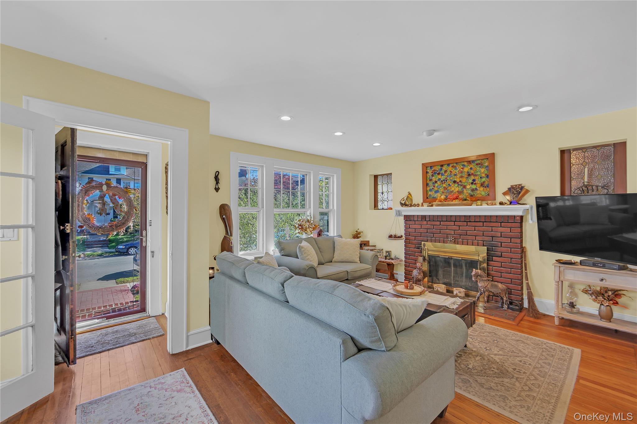 #12 photo, 45 24 171st Street, Flushing , NY 11358