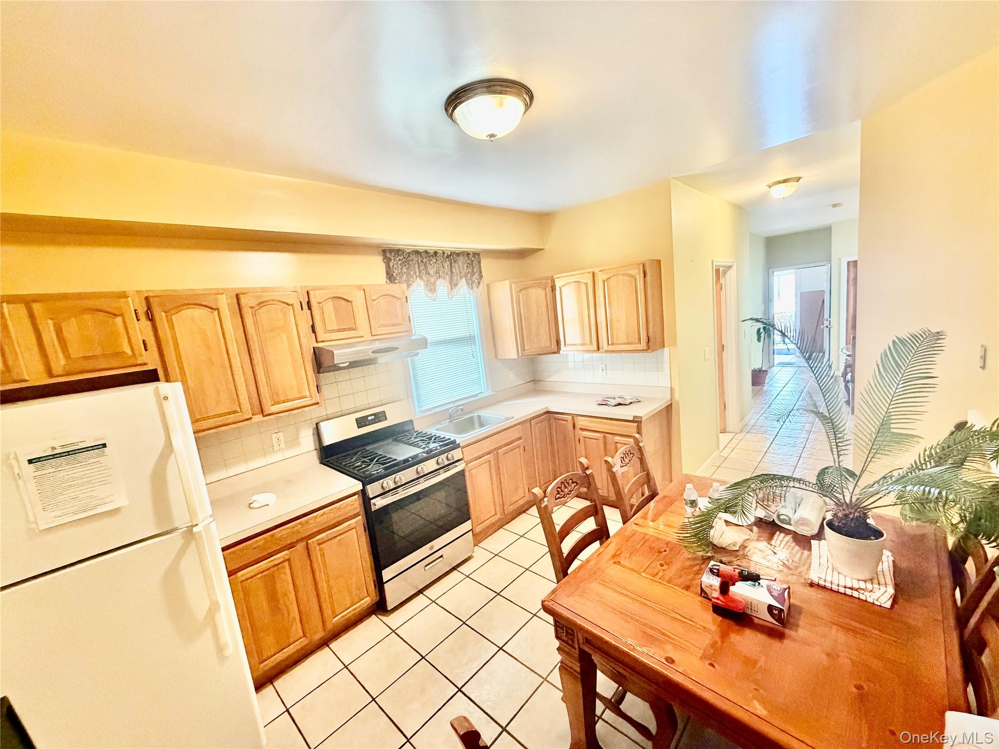 #10 photo, 156 Voss Avenue, Yonkers , NY 10703