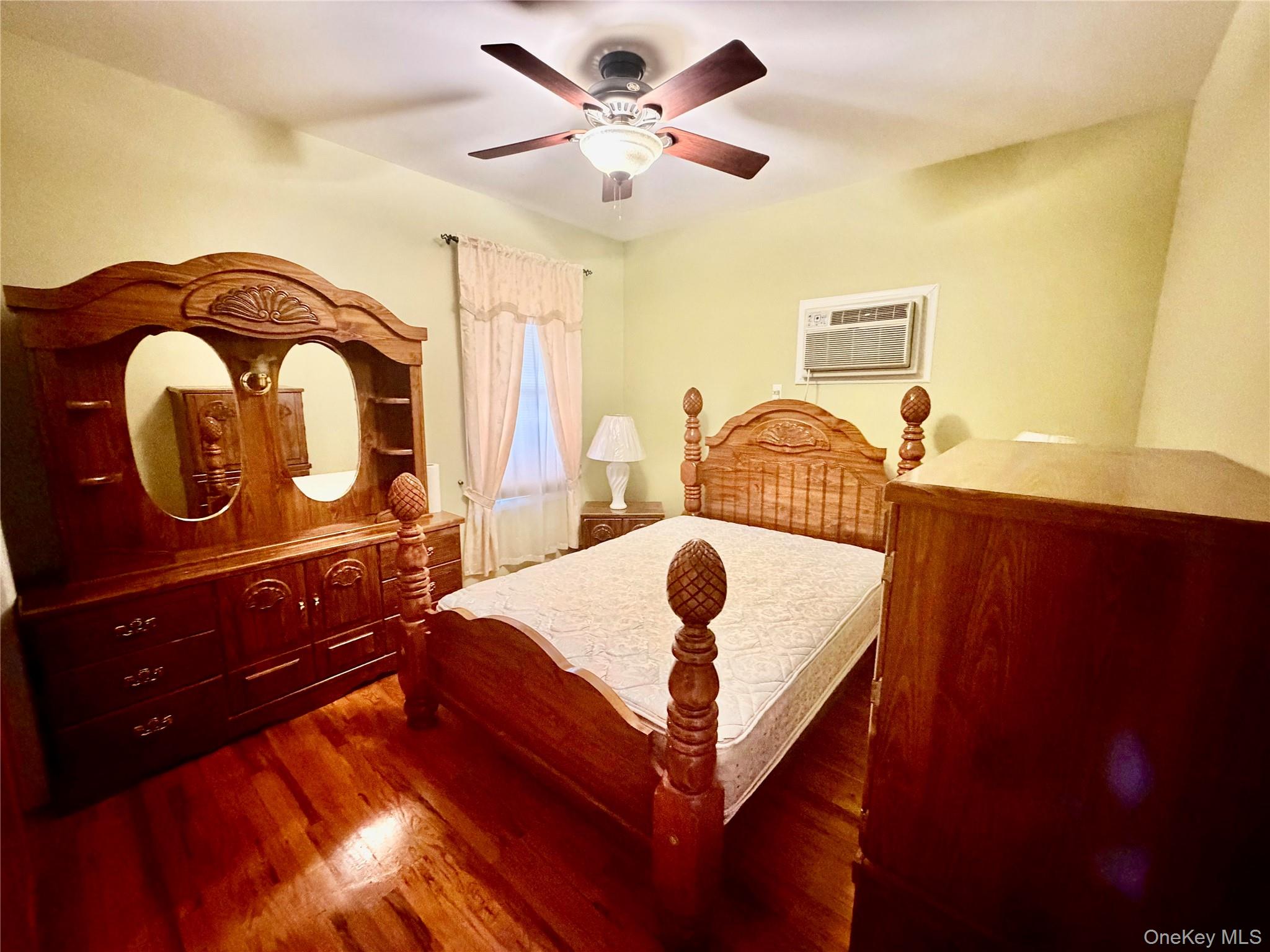 #3 photo, 156 Voss Avenue, Yonkers , NY 10703