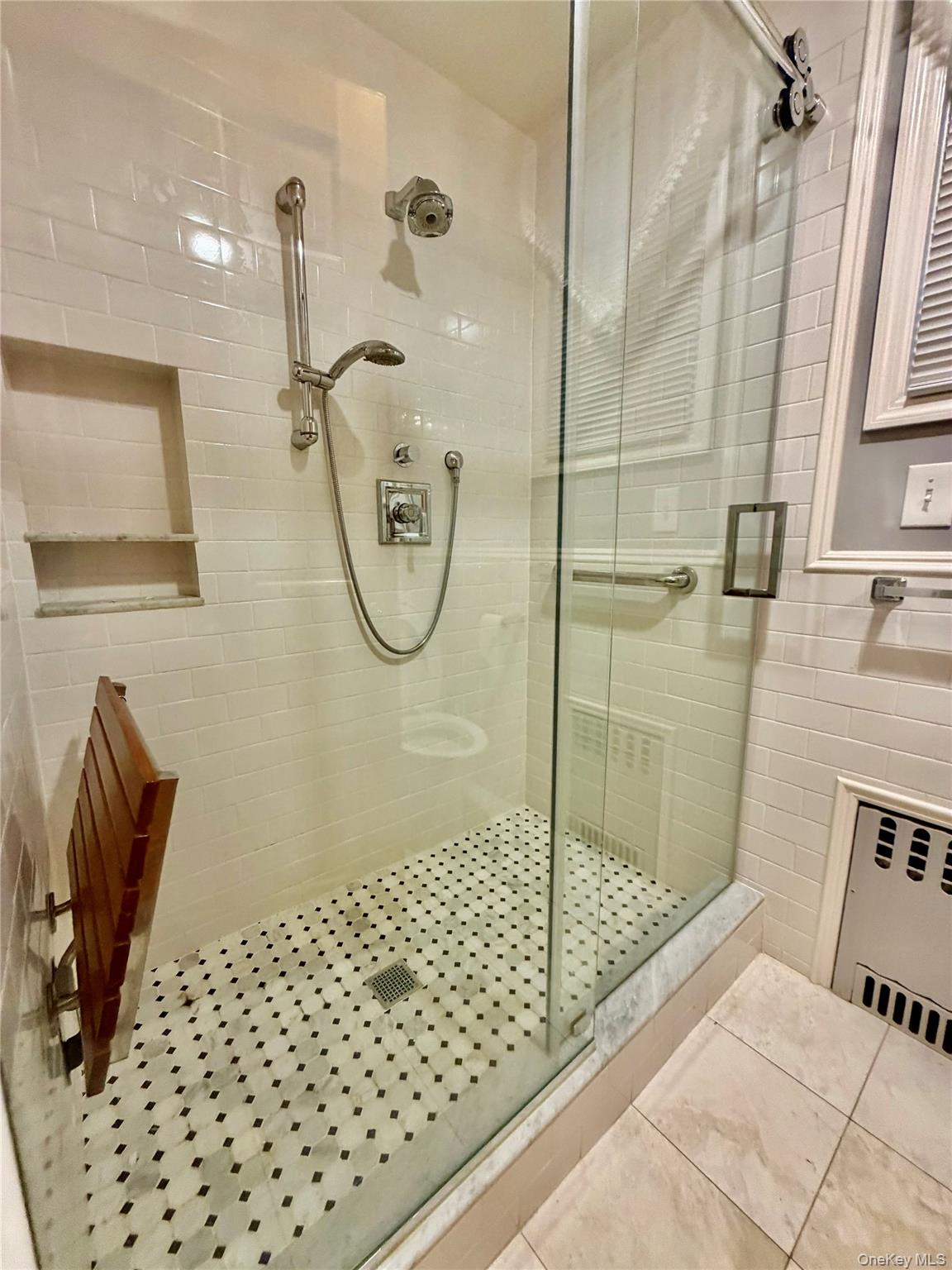 #6 photo, 156 Voss Avenue, Yonkers , NY 10703