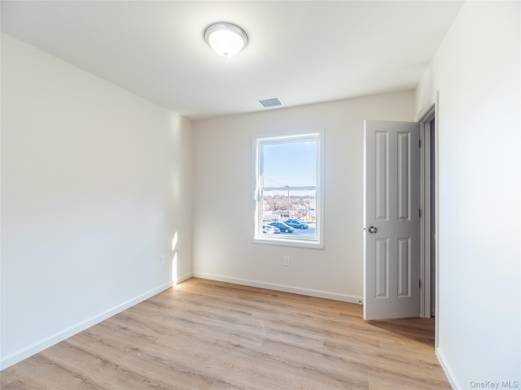 #11 photo, 306 South Regent street, Port Chester , NY 10573