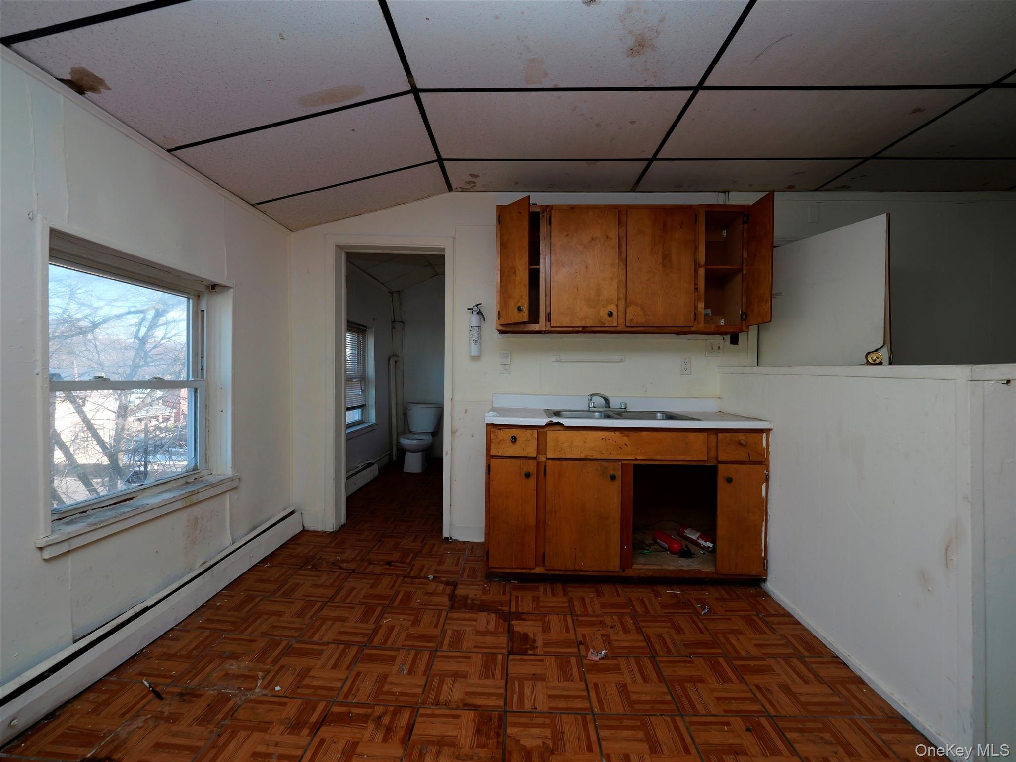 #19 photo, 170 Chambers Street, Newburgh , NY 12550