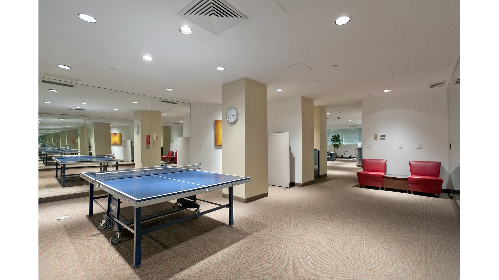 #12 photo, 235 E 40TH Street, मैनहटन Murray Hill , NY 10016