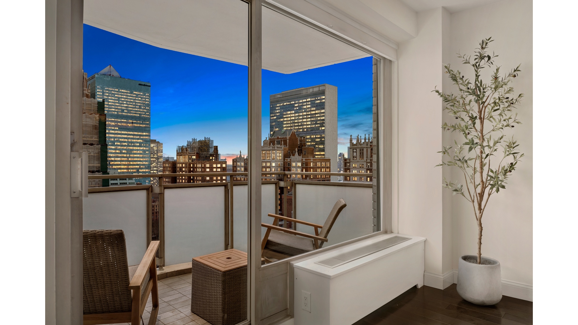 #7 photo, 300 E 40TH Street, मैनहटन Murray Hill , NY 10016