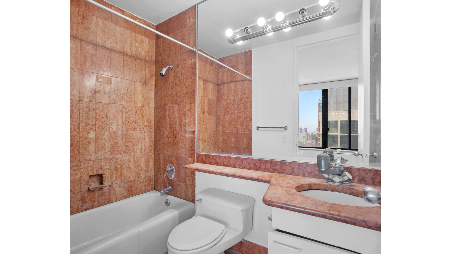 #5 photo, 300 E 93RD Street, Yorkville , NY 10128