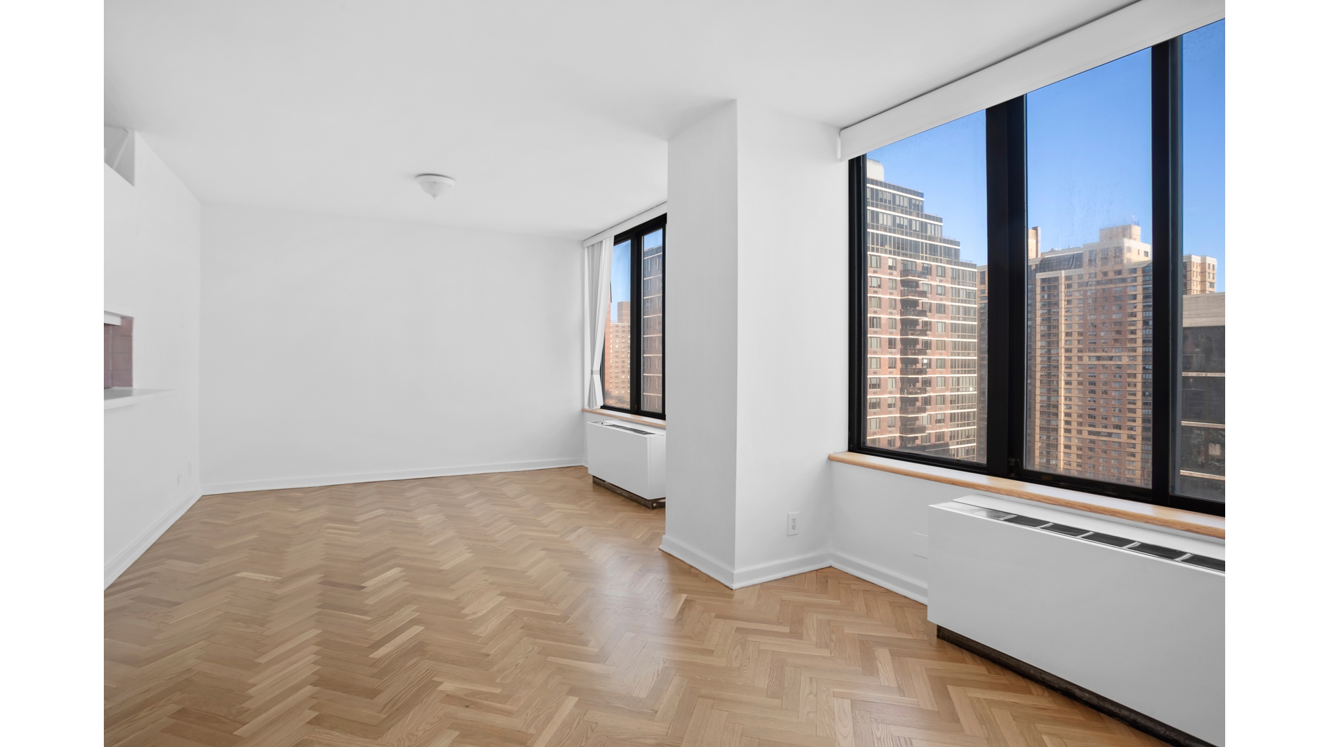 #7 photo, 300 E 93RD Street, Yorkville , NY 10128