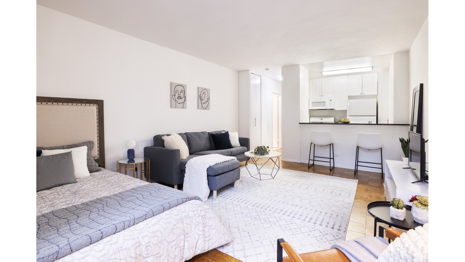 #2 photo, 230 W 55TH Street, मैनहटन Midtown , NY 10019